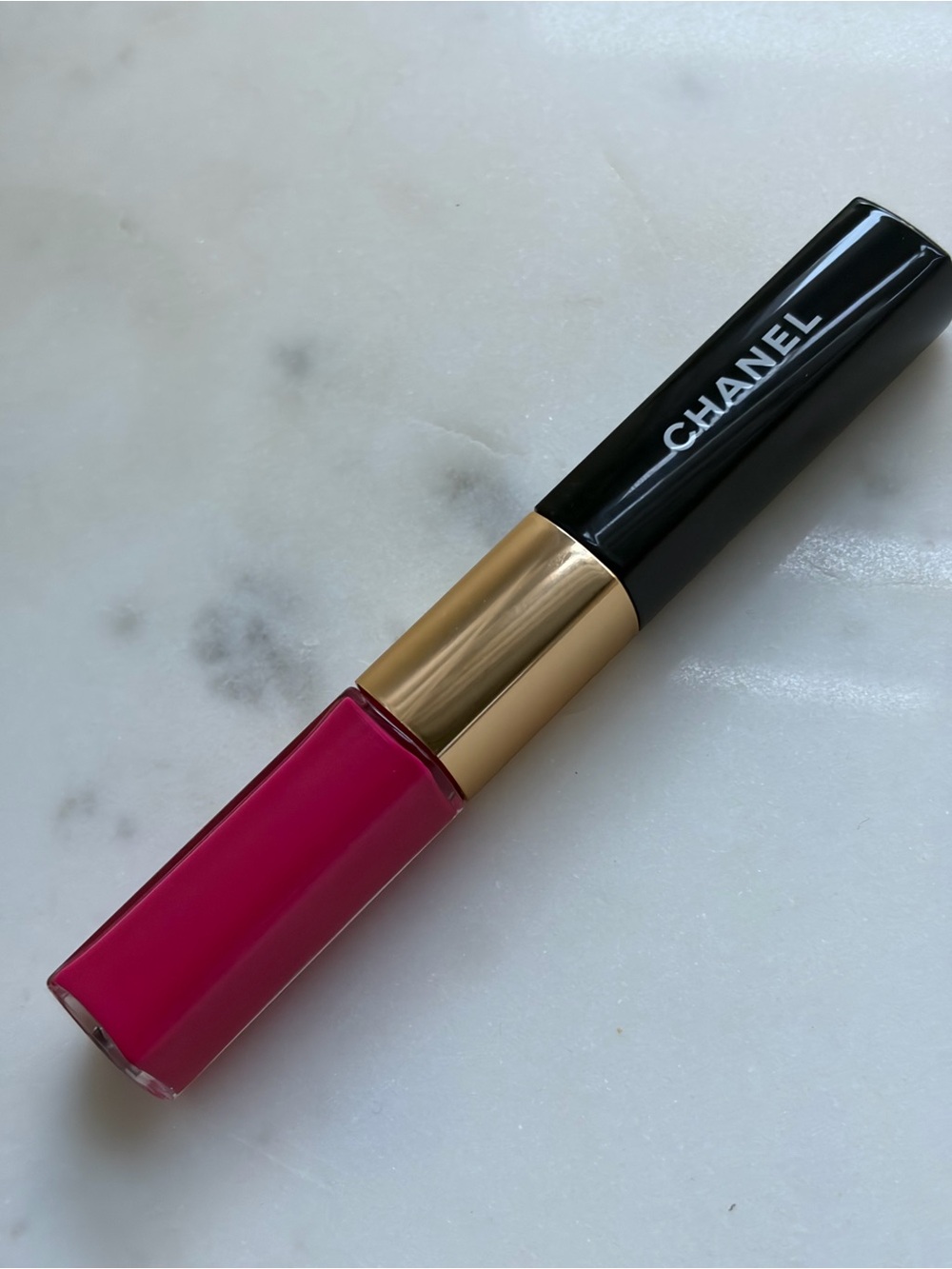 CHANEL Le Rouge Duo Ultra Tenue UltraWear Liquid Lip Colour in shocking pink